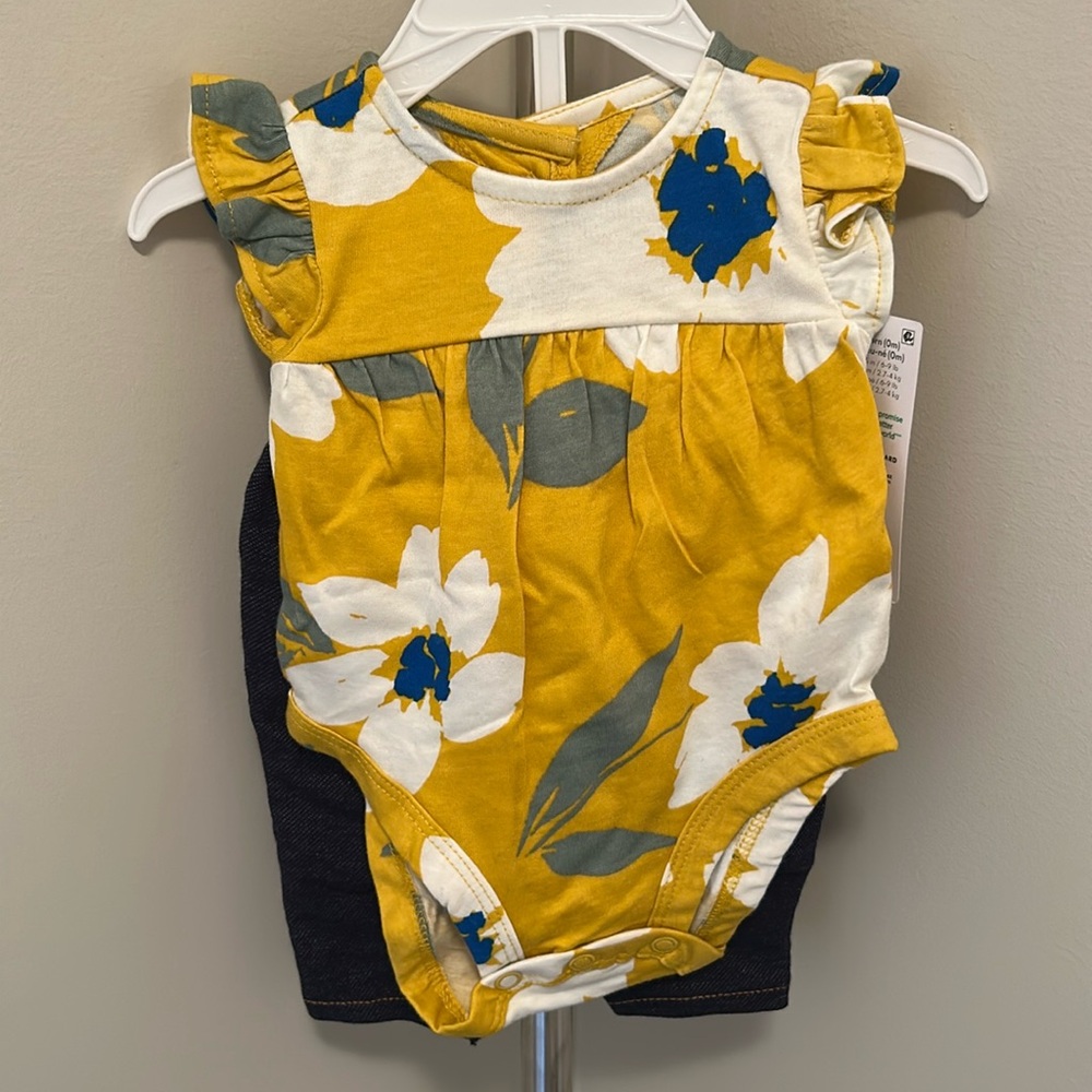 Carter’s 2 piece - New born